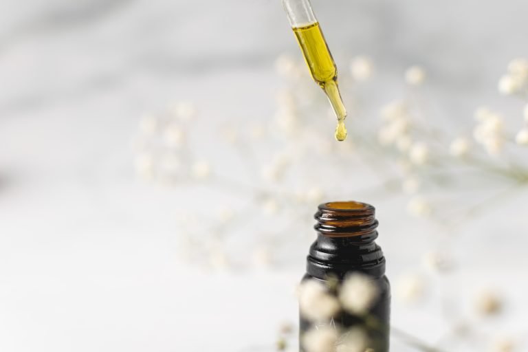 Benefits and Uses of CBD Oil